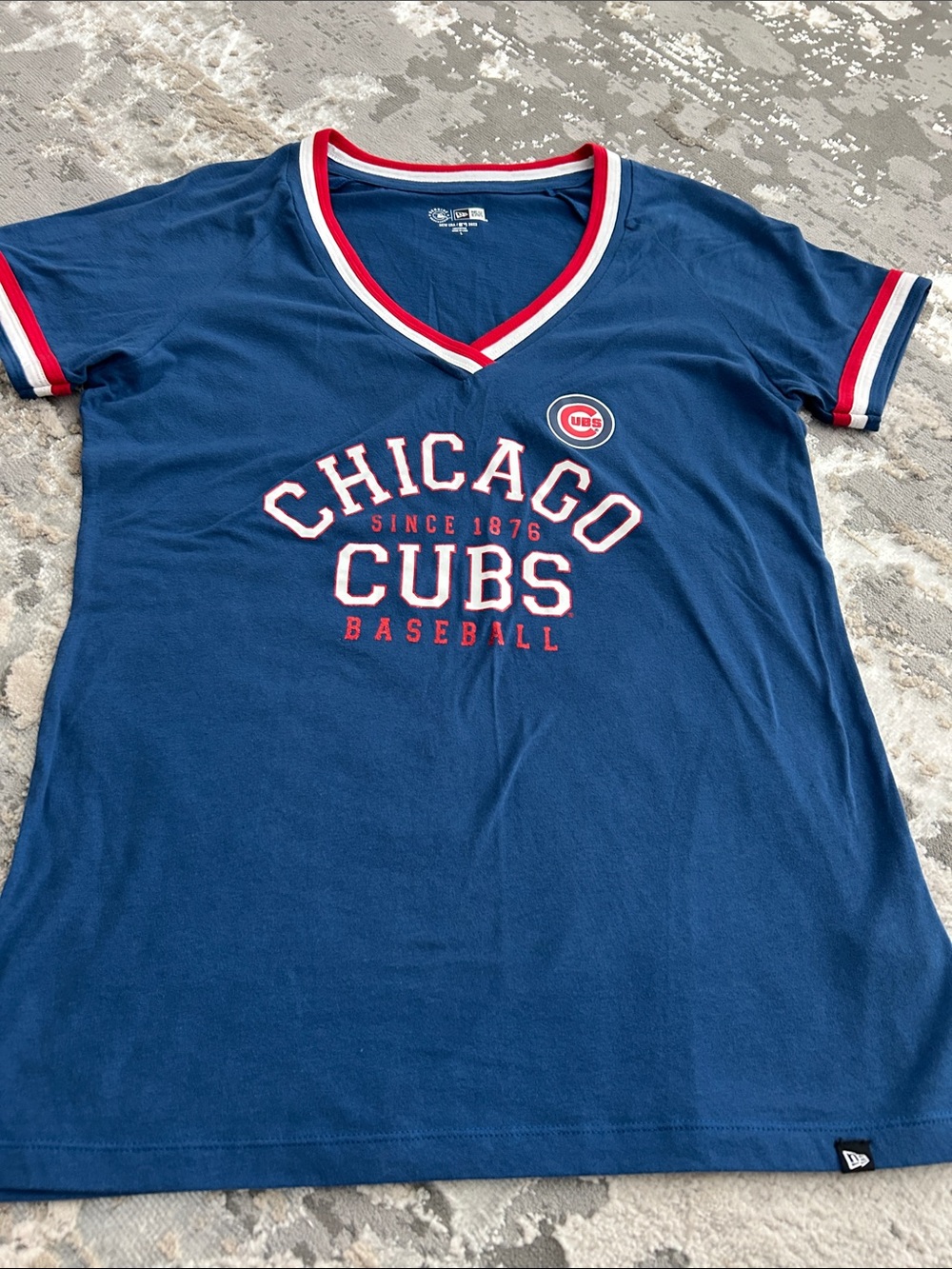 New Era Ladies Chicago Cubs tshirt!